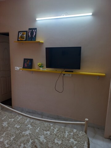 Bedroom in 2 BHK Builder Floor at Palam Vihar – for Rent