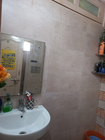 Bathroom in 2 BHK Builder Floor at Palam Vihar – for Rent