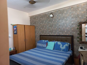 Bedroom in 2 BHK Builder Floor at Palam Vihar – for Rent
