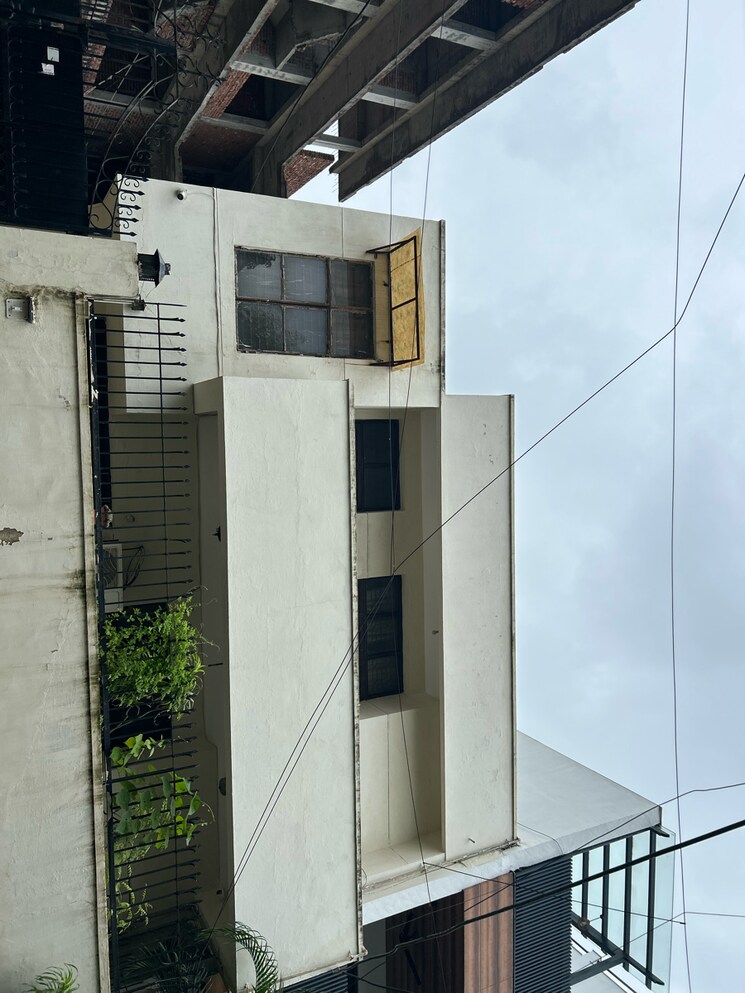 Exterior View, sector 30 5 Bedroom 300 Sq.Mt. Independent House In Sector 30 Noida 9069126