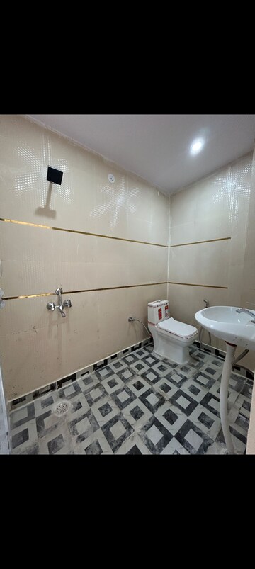 Master Bedroom in 1 BHK Builder Floor at Saket – for Rent