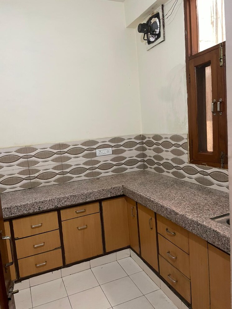 Kitchen, rwa-apartments-sector-51 3 Bedroom 1750 Sq.Ft. Builder Floor In Sector 51 Noida 9069193