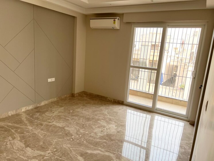 Room, greater kailash ii 4 Bedroom 2500 Sq.Ft. Apartment In Greater Kailash ii Delhi 9069133