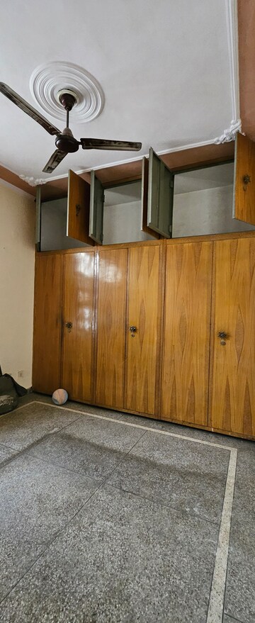 Furnished Amenities in 3 BHK Builder Floor at Sector 21d – for Rent
