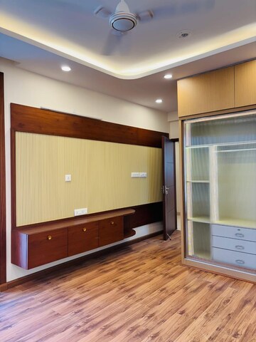 Room in 3 BHK Apartment at Sector 19 Dwarka – for Rent