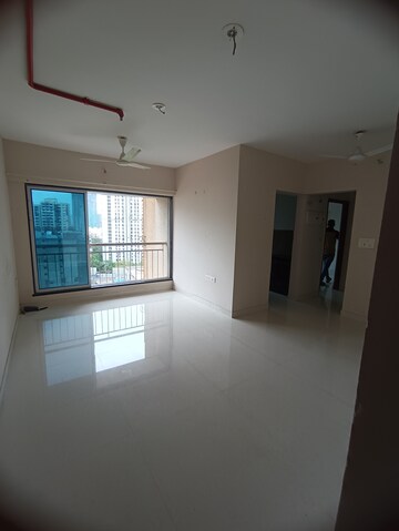 1 BHK Apartment For Rent in Royal Oasis, Malad West