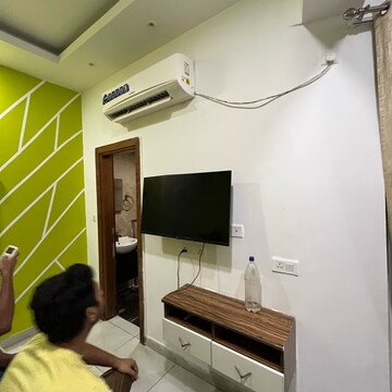 Furnished Amenities in 1 BHK Apartment at Supertech North Eye, Sector 74 – for Rent