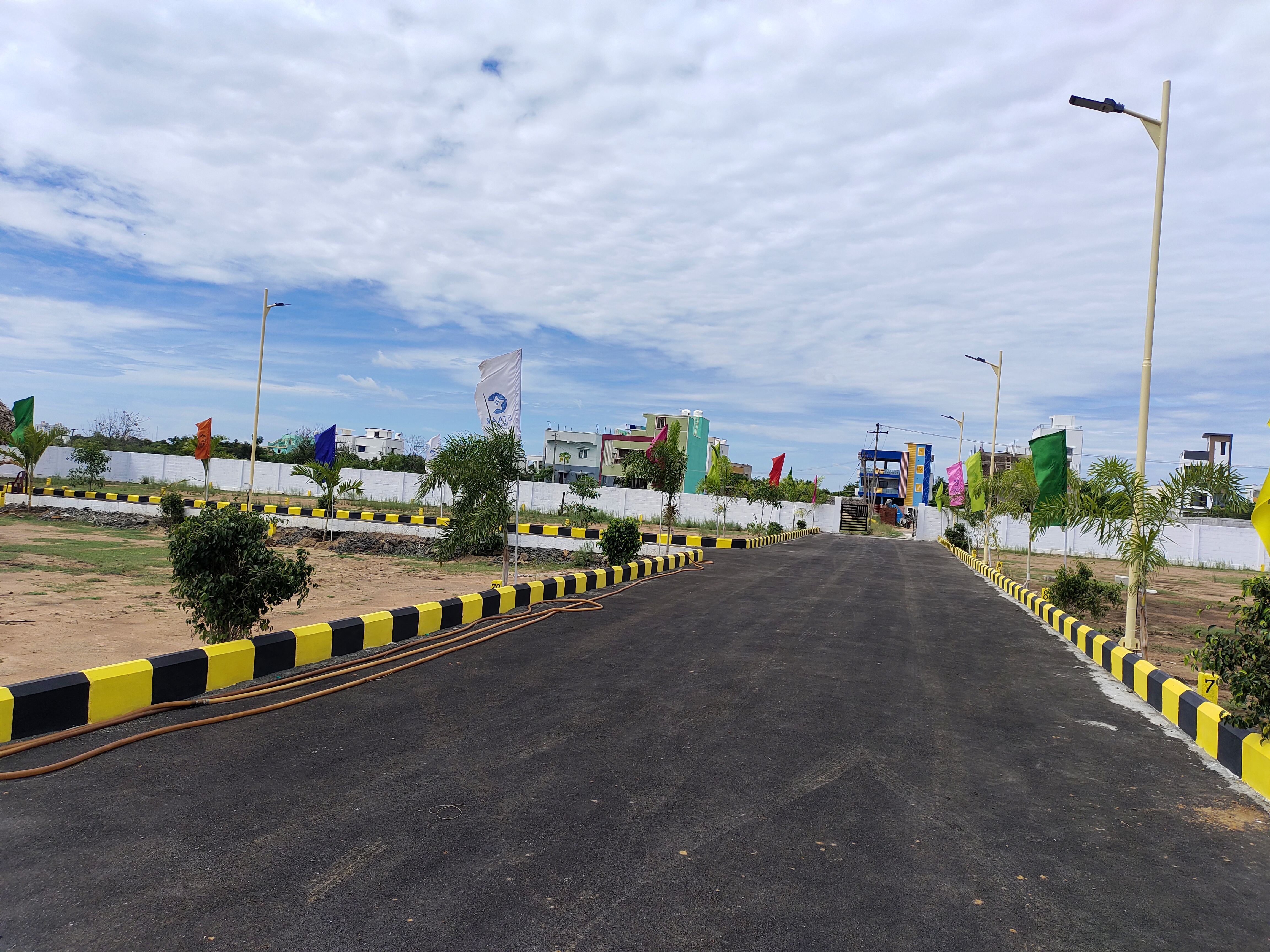 Plot For Sale in Rmp Staar Paradise 