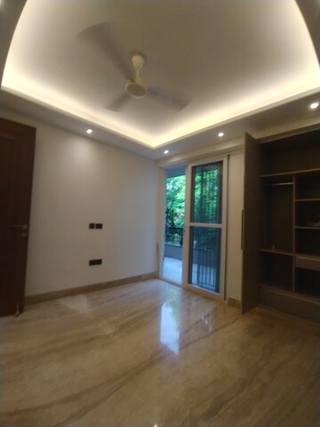 Room in 3 BHK Builder Floor at Shivalik Colony – for Rent