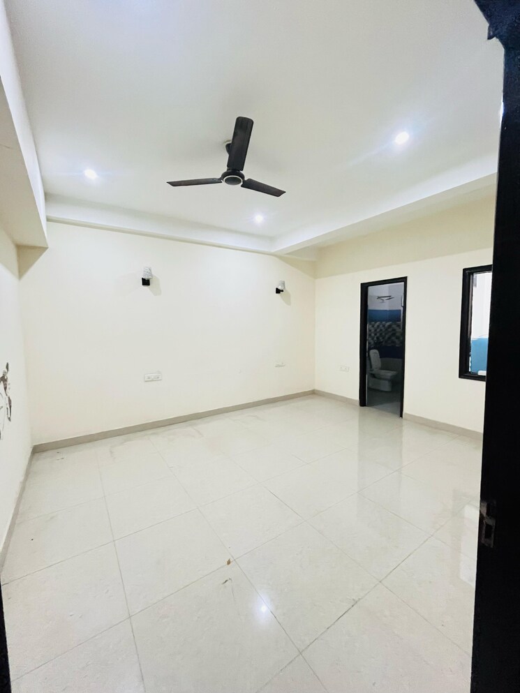 Bathroom, sector 46 4 Bedroom 2500 Sq.Ft. Builder Floor In Sector 46 Gurgaon 9069281