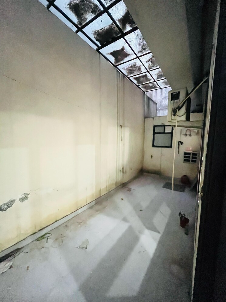 Bathroom, sector 46 4 Bedroom 2500 Sq.Ft. Builder Floor In Sector 46 Gurgaon 9069281