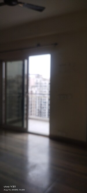 Room in 2.5 BHK Apartment at Town Park White Orchid, Sector 16c Greater Noida – for Sale