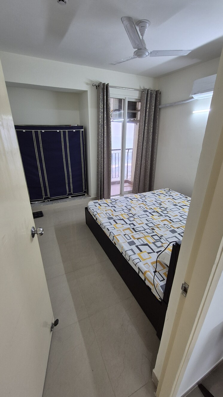 Bedroom, jaypee-greens-aman 2 Bedroom 953 Sq.Ft. Apartment In Sector 151 Noida 9069194