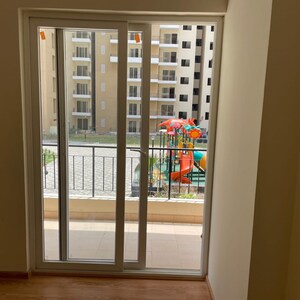 Room in 3 BHK Apartment at Amrapali Crystal Homes, Sector 76 – for Sale