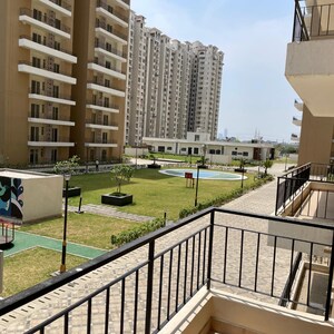 3 BHK Apartment For Sale in Amrapali Crystal Homes, Sector 76