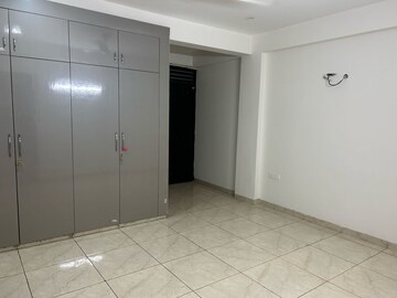 Room in 3 BHK Builder Floor at Sector 47 – for Rent