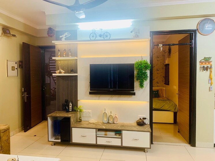 Living Room, saya-zion 3 Bedroom 870 Sq.Ft. Apartment In Sector 4 Greater Noida Greater Noida 9069348