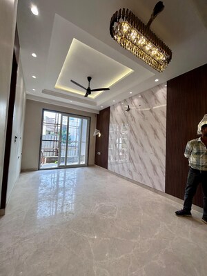 Room in 3 BHK Builder Floor at Sushant Lok 3, Sector 57 – for Sale