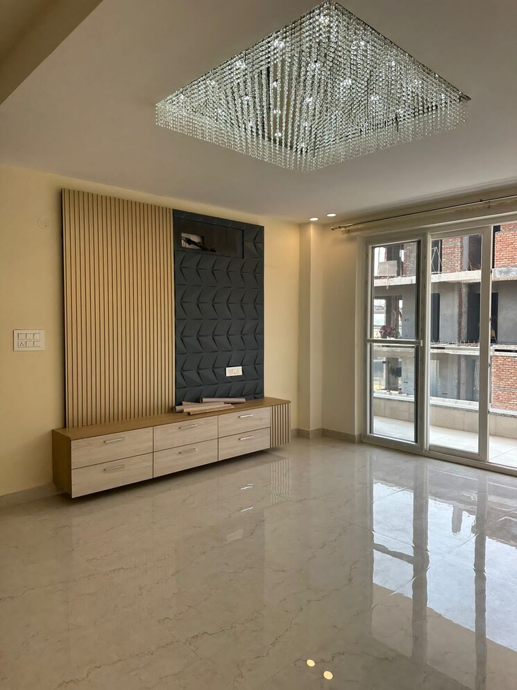 Room, ansal-api-versalia 4 Bedroom 300 Sq.Yd. Builder Floor In Sector 67a Gurgaon 9069372