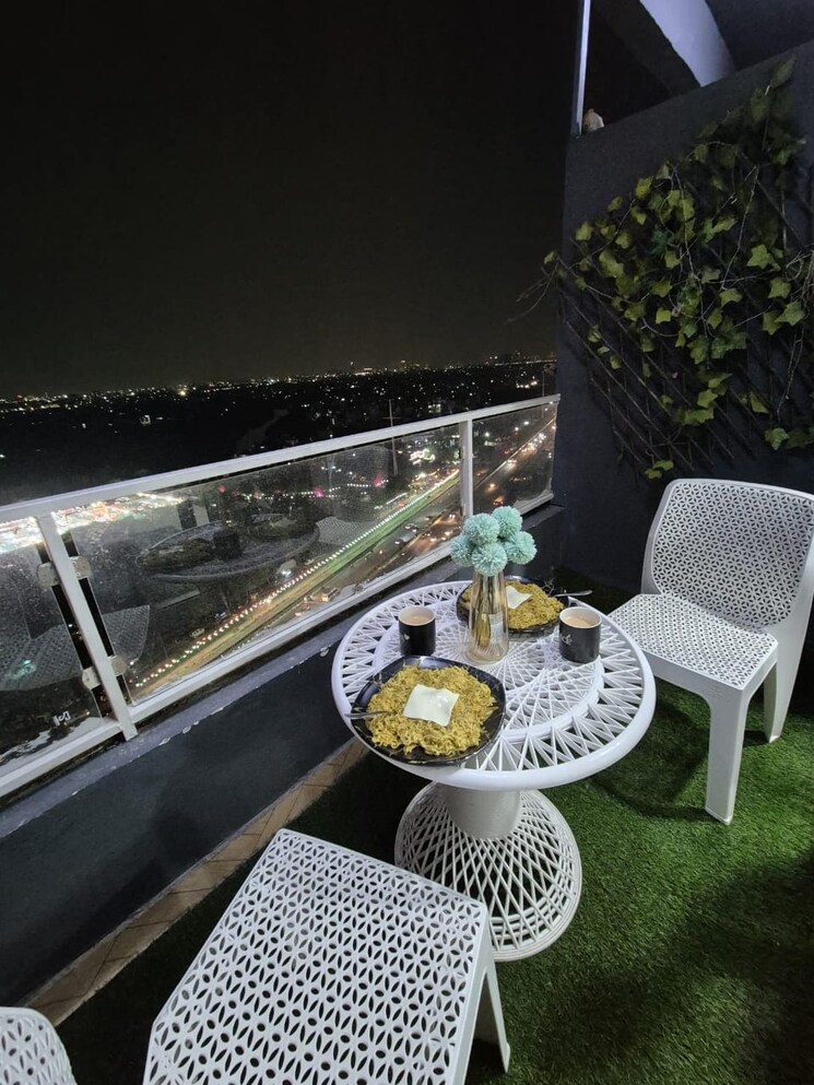 Balcony, gaur-city-center Studio 700 Sq.Ft. Apartment In Sector 4 Greater Noida Greater Noida 9069373