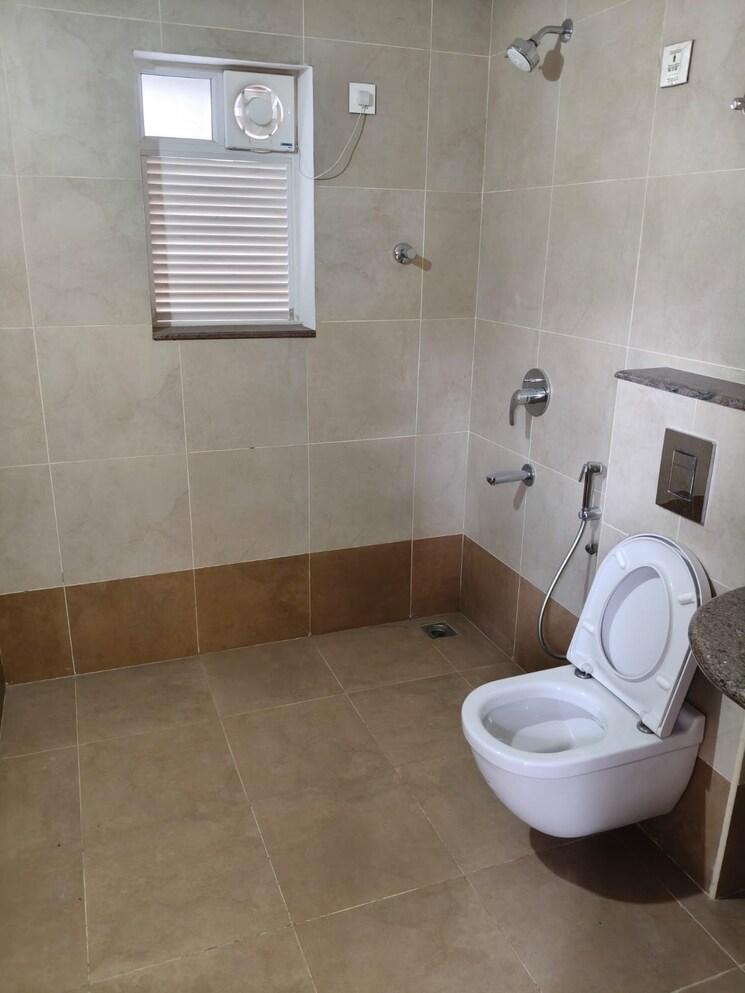 Bathroom, frazer town 4 Bedroom 3650 Sq.Ft. Apartment In Frazer Town Bangalore 9069368