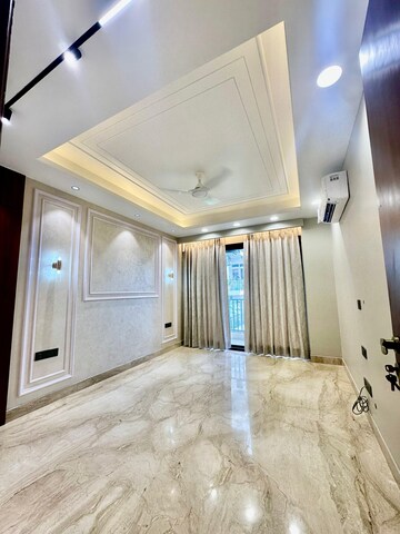 Living Room in 4 BHK Builder Floor at Central Park The Selene Tower, Sohna Sector 32 – for Sale