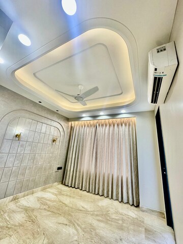 Furnished Amenities in 4 BHK Builder Floor at Central Park The Selene Tower, Sohna Sector 32 – for Sale