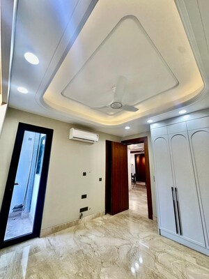 Room in 4 BHK Builder Floor at Central Park The Selene Tower, Sohna Sector 32 – for Sale