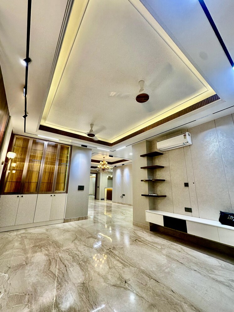 Kitchen, central-park-the-selene-tower 4 Bedroom 300 Sq.Yd. Builder Floor In Sohna Sector 32 Gurgaon 9069414