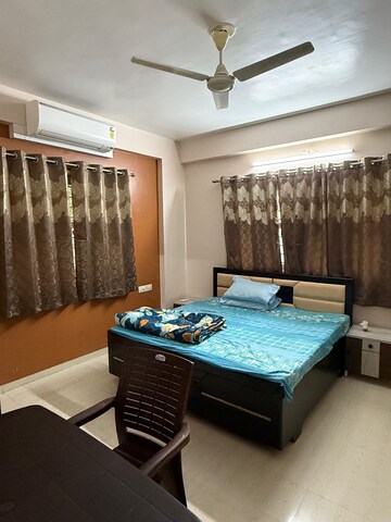 Bedroom in 3 BHK Apartment at Ambawadi – for Rent
