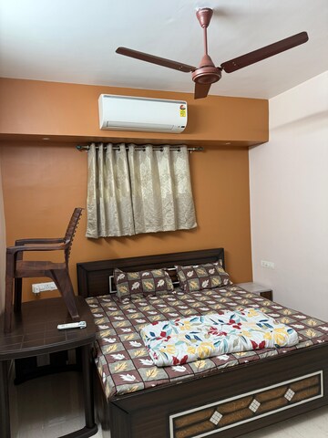 Bedroom in 3 BHK Apartment at Ambawadi – for Rent