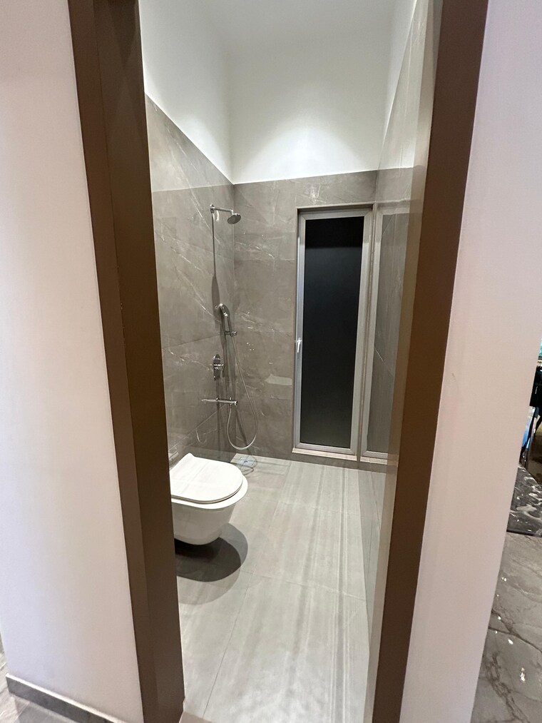 Bathroom, godrej-bayview-vashi 4 Bedroom 1900 Sq.Ft. Apartment In Vashi Sector 9 Navi Mumbai 9069426