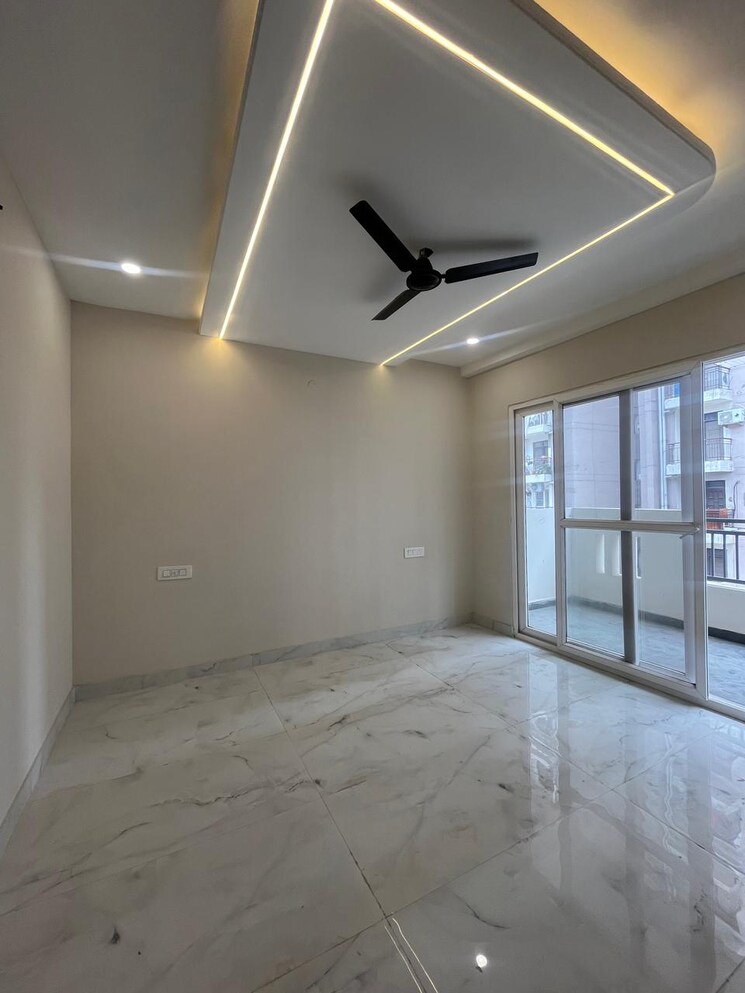 Room, dhakoli 3 Bedroom 130 Sq.Yd. Apartment In Dhakoli Zirakpur 9069478