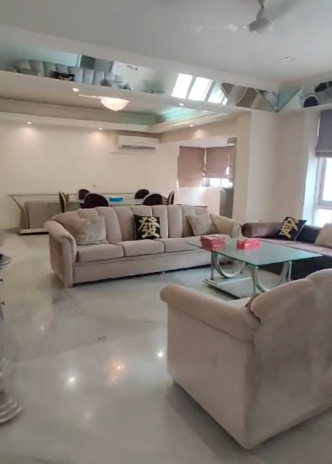 4 BHK + Servant Room Apartment For Rent in Kavita Apt