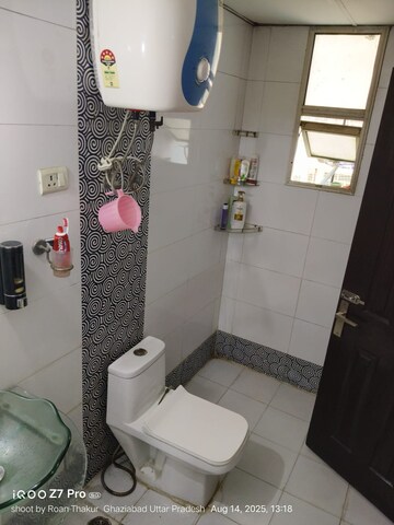 Team Area in 3 BHK Apartment at Ajnara Gen X, Dundahera – for Rent