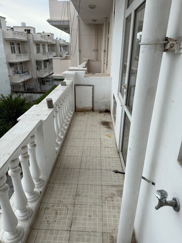 Balcony in 3 BHK Builder Floor at DLF Hyde Park, South Mullanpur – for Rent