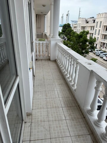 Balcony in 3 BHK Builder Floor at DLF Hyde Park, South Mullanpur – for Rent