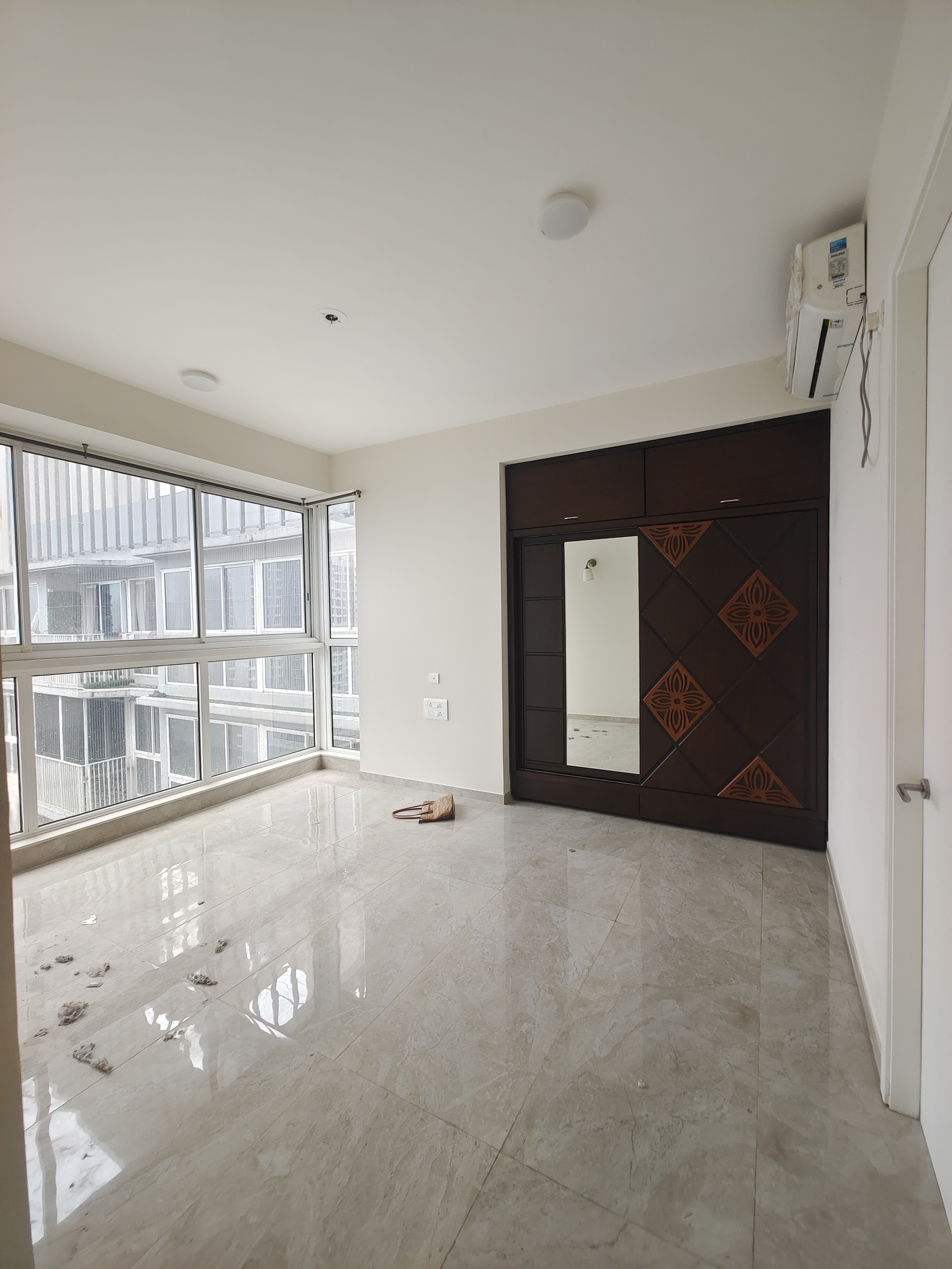 2 BHK + Pooja Room Apartment For Rent in Tata Serein