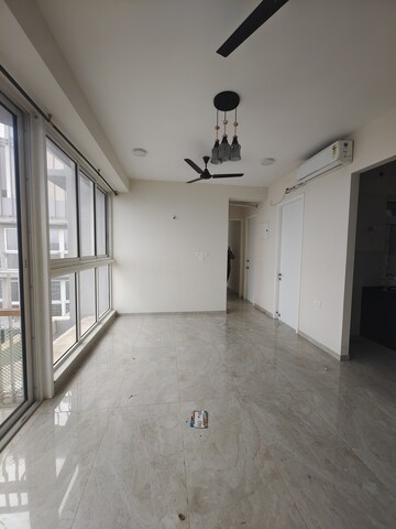 Room in 2 BHK Apartment at Tata Serein, Pokhran Road No Two – for Rent