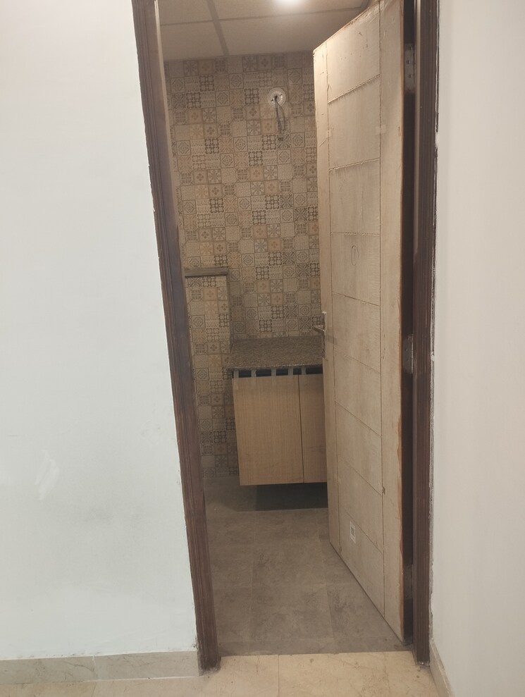 Bathroom, nimbus-the-palm-village 1 RK 525 Sq.Ft. Apartment In Sector 22a Yamuna Expressway Greater Noida 9069482