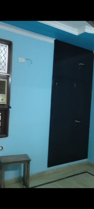Furnished Amenities in 2 BHK Builder Floor at Pitampura – for Rent