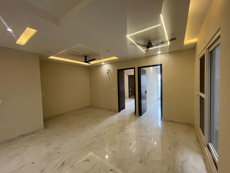 Room, dhakoli 3 Bedroom 130 Sq.Yd. Apartment In Dhakoli Zirakpur 9069501