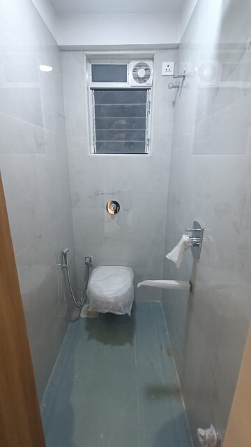Bathroom in 1 BHK Apartment at Sitesh Pearl Heights, Parel – for Sale