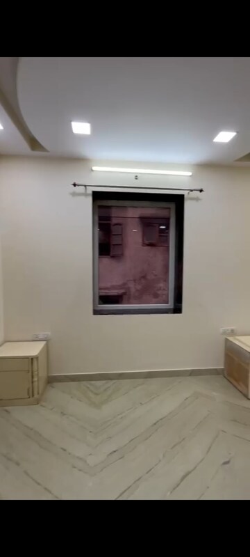 Furnished Amenities in 3 BHK Builder Floor at Pitampura – for Rent