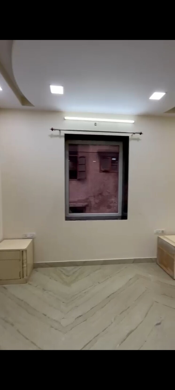 undefined, pitampura 3 Bedroom 2000 Sq.Ft. Builder Floor In Pitampura Delhi 9069620