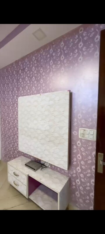 Bedroom in 3 BHK Builder Floor at Pitampura – for Rent