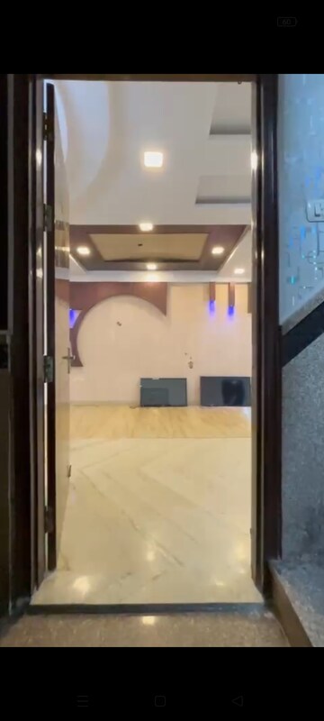 Bathroom in 3 BHK Builder Floor at Pitampura – for Rent