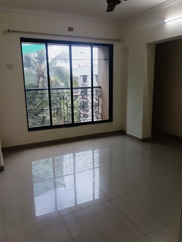 Master Bedroom in 2 BHK Apartment at Orlem – for Rent