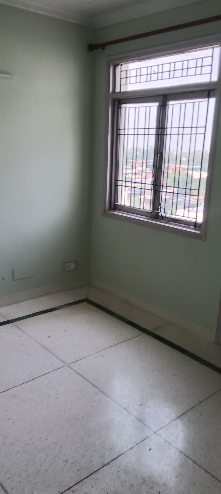 Room, sector 21c 3 Bedroom 1500 Sq.Ft. Apartment In Sector 21c Faridabad 9069808