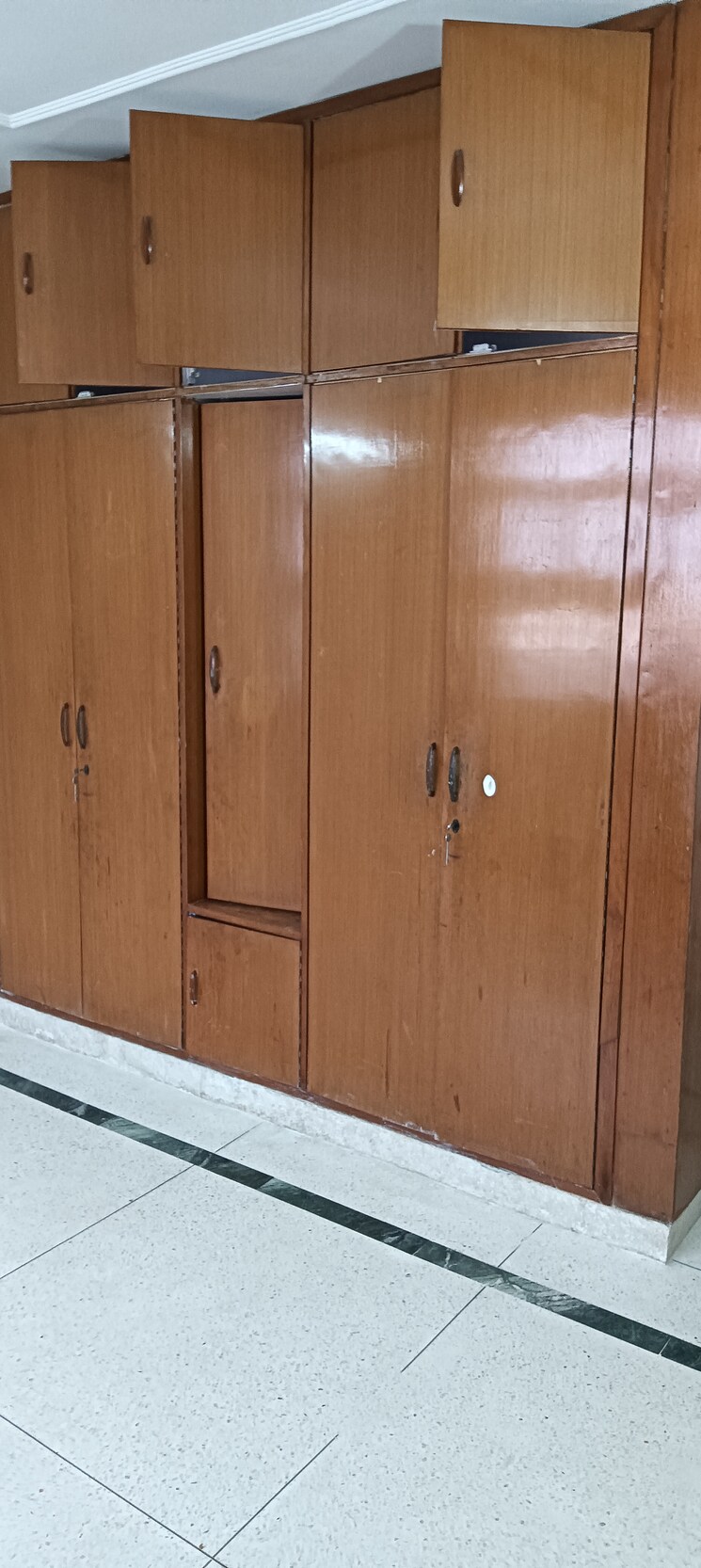 undefined, sector 21c 3 Bedroom 1500 Sq.Ft. Apartment In Sector 21c Faridabad 9069808